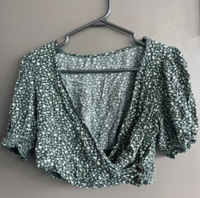 Trending: Urban Outfitters, Topshop, BB Dakota & More Posh Party
